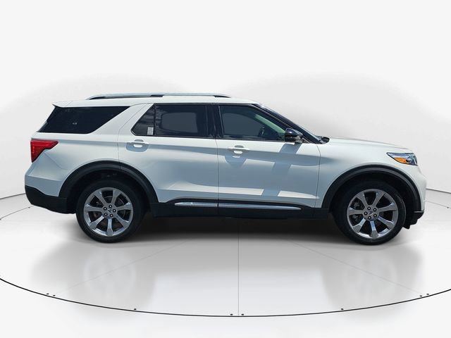 Certified 2020 Ford Explorer Platinum w/ Premium Technology Package AWD/4WD image 2