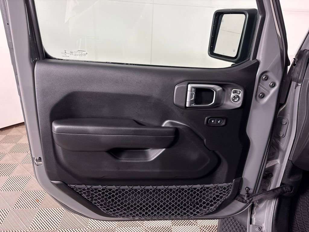 Used 2018 Jeep Wrangler Sport S image 22