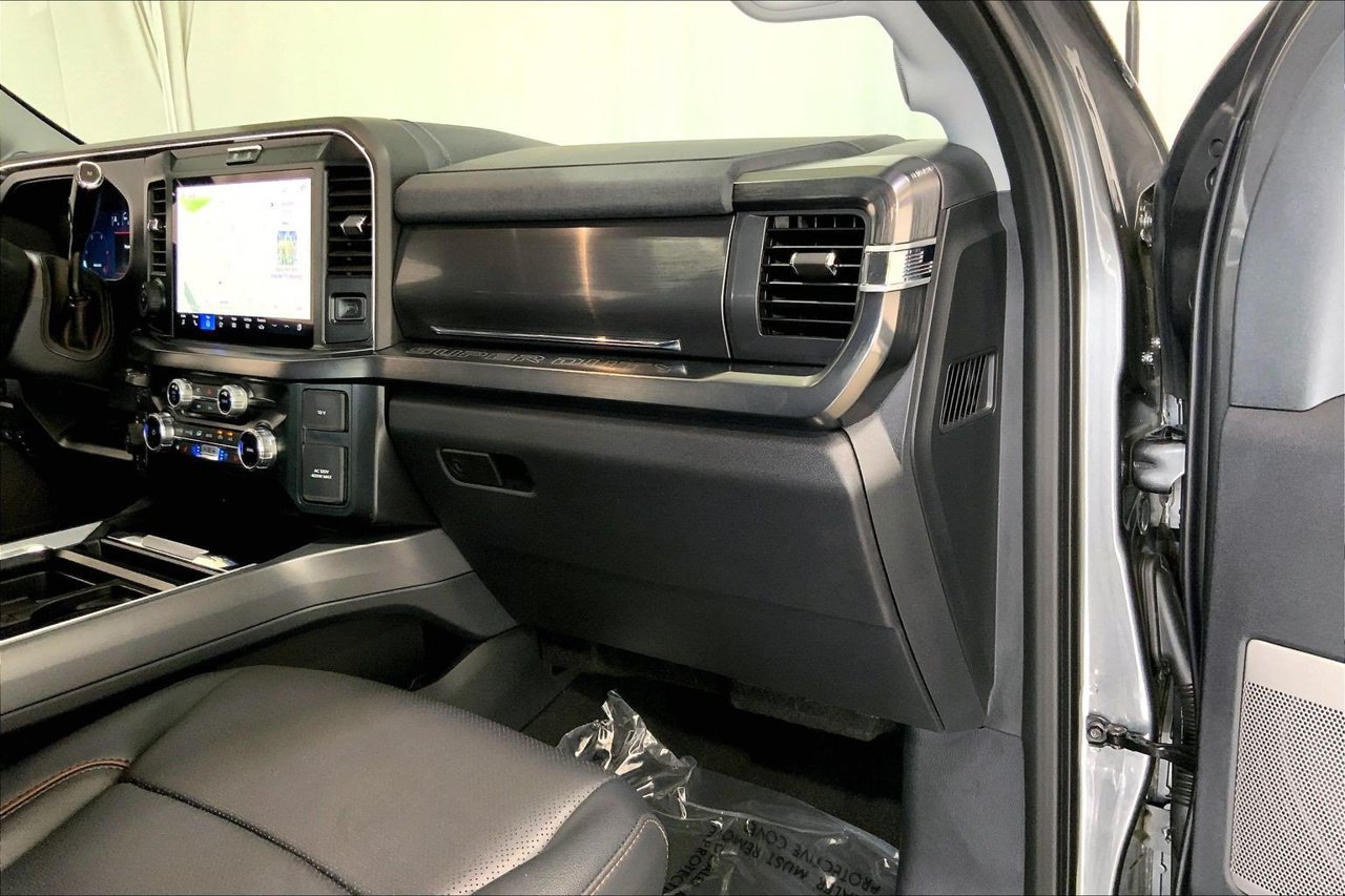 Certified 2025 Ford F350 Lariat w/ Lariat Ultimate Package AWD/4WD image 16