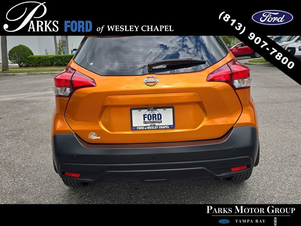Used 2018 Nissan Kicks S w/ Exterior Electronics Package FWD image 4