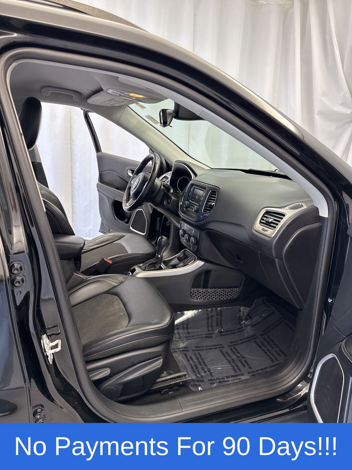 Used 2017 Jeep Compass Latitude image 24