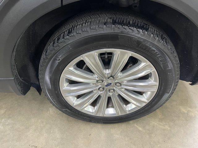 Certified 2022 Ford Explorer Limited w/ Limited Technology Package AWD/4WD image 11