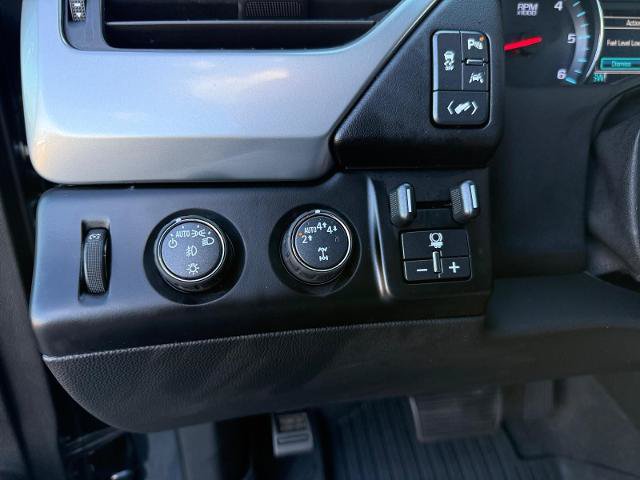 Used 2020 Chevrolet Suburban Premier AWD/4WD image 26
