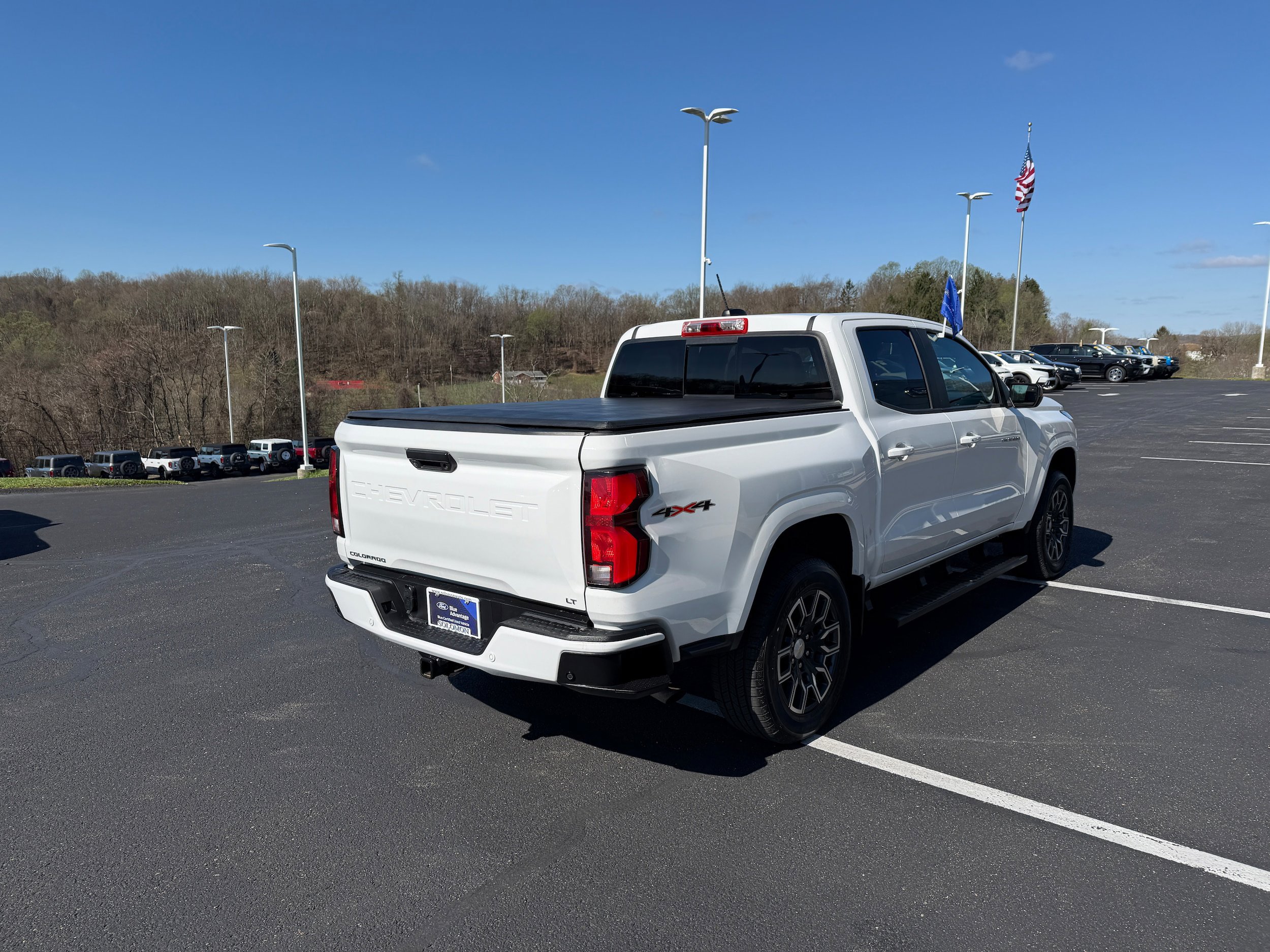 Used 2024 Chevrolet Colorado LT w/ LT Convenience Package III AWD/4WD image 6