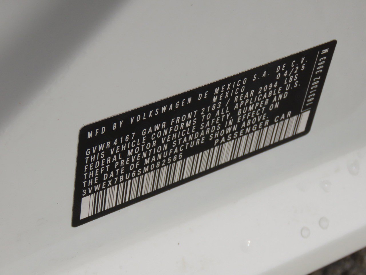 Used 2025 Volkswagen Jetta SE FWD image 32