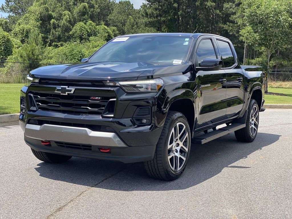 Used 2023 Chevrolet Colorado Z71 w/ Z71 Convenience Package 2 AWD/4WD image 9