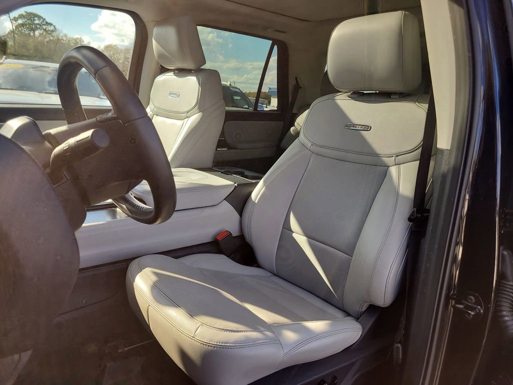 Certified 2025 Ford Expedition Platinum image 20