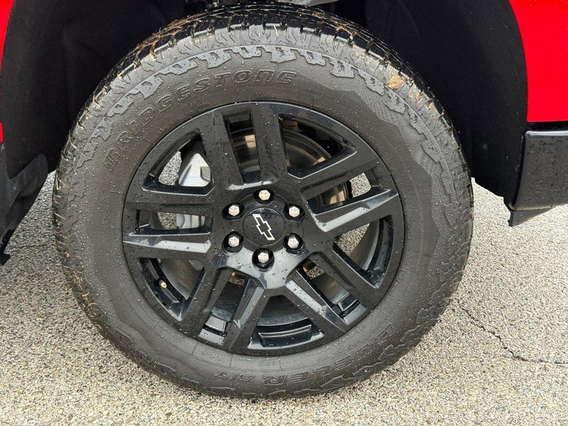 Used 2025 Chevrolet Silverado 1500 Custom Trail Boss w/ Turbomax Blackout Package image 8