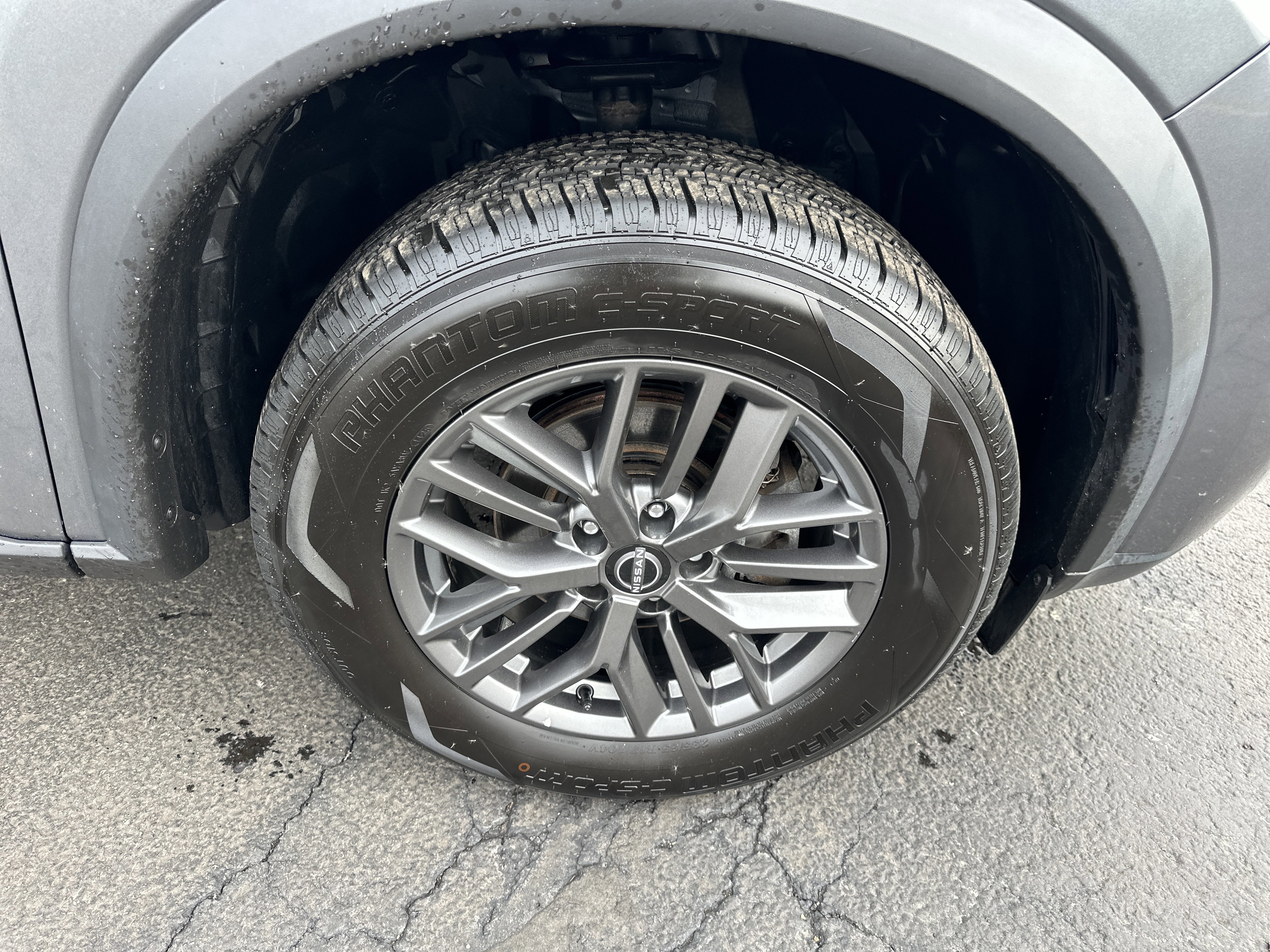 Used 2023 Nissan Rogue S image 10