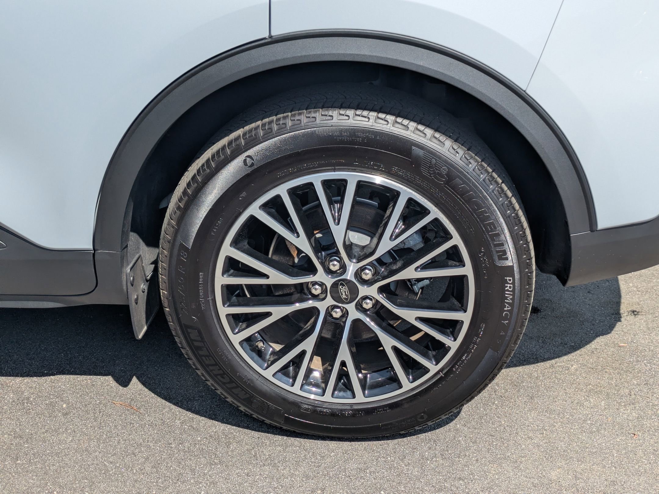 Certified 2025 Ford Escape SE w/ PHEV Premium Package image 8