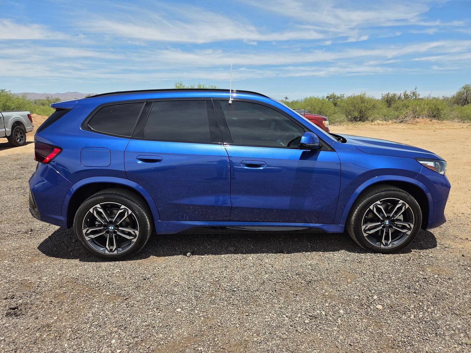 Used 2023 BMW X1 xDrive28i w/ M Sport Package AWD/4WD image 4