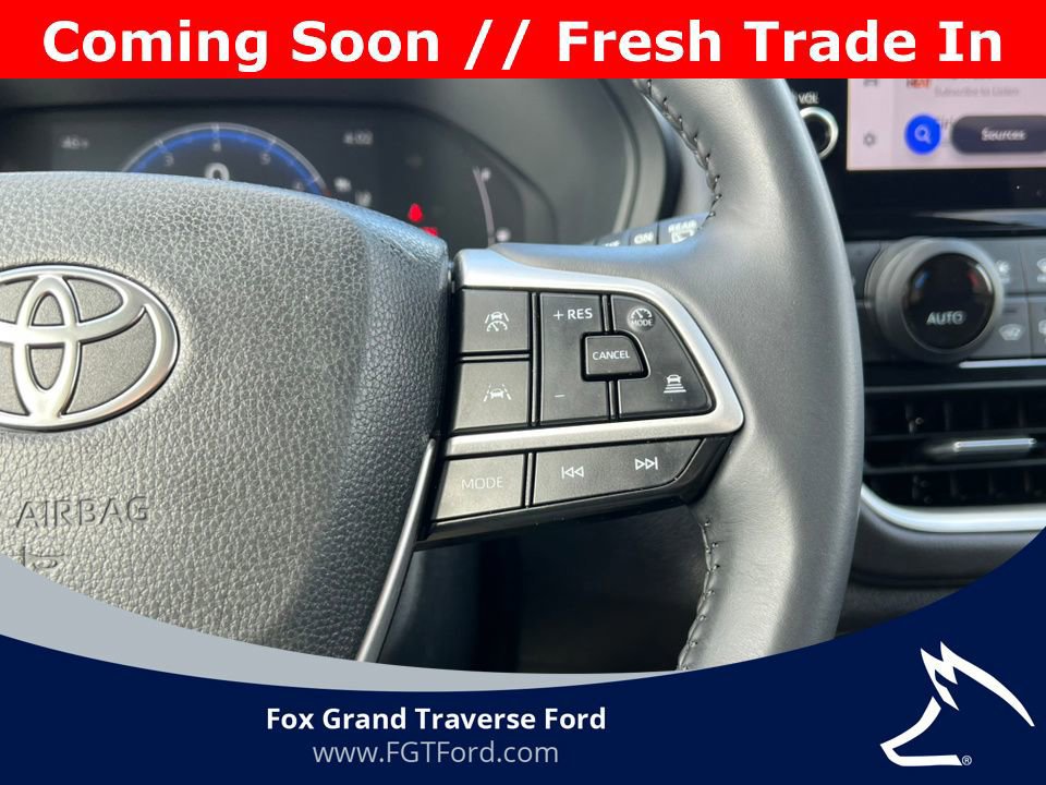 Used 2025 Toyota Grand Highlander AWD image 24