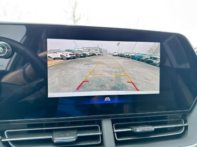 Used 2025 Chevrolet Trax RS w/ Sunroof Package image 7