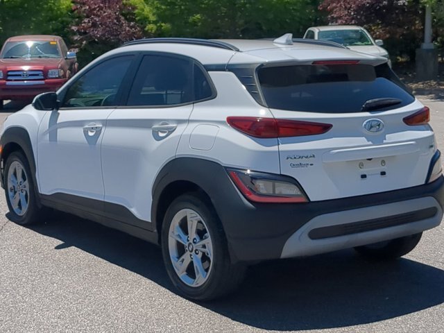 Used 2023 Hyundai Kona SEL w/ Cargo Package AWD/4WD image 6