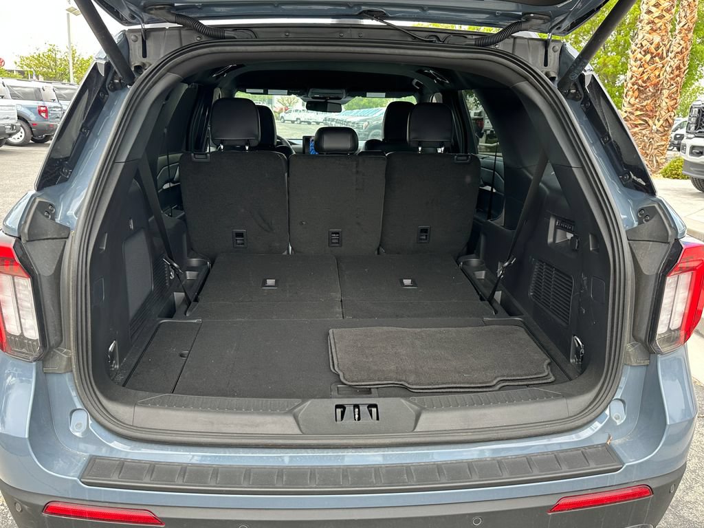 Certified 2025 Ford Explorer ST-Line w/ Premium Package RWD image 22