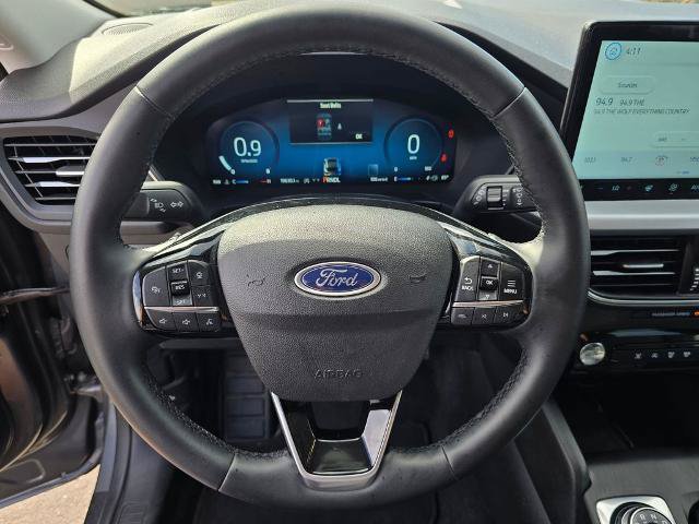 Certified 2025 Ford Escape Platinum AWD/4WD image 17