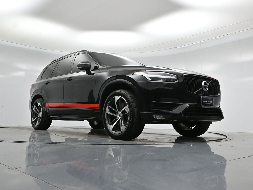 Used 2017 Volvo XC90 T5 Momentum w/ Vision Package image 5