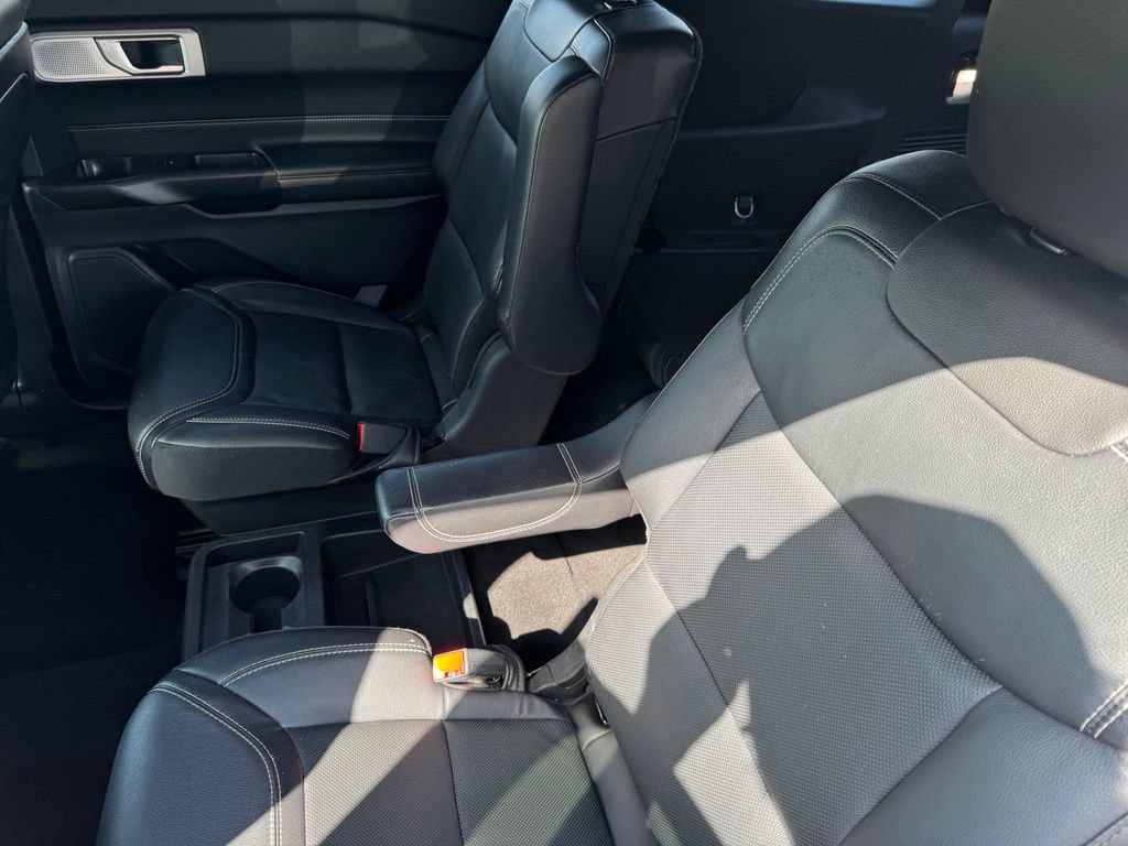 Certified 2020 Ford Explorer ST w/ Premium Technology Package AWD/4WD image 8