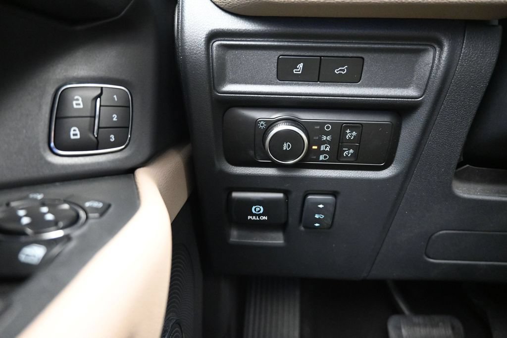 Certified 2024 Ford Expedition Max Limited RWD image 18