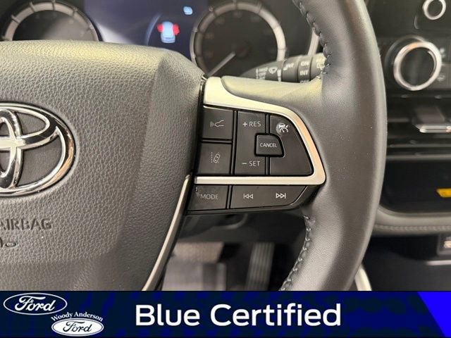 Used 2024 Toyota Highlander XSE FWD image 12