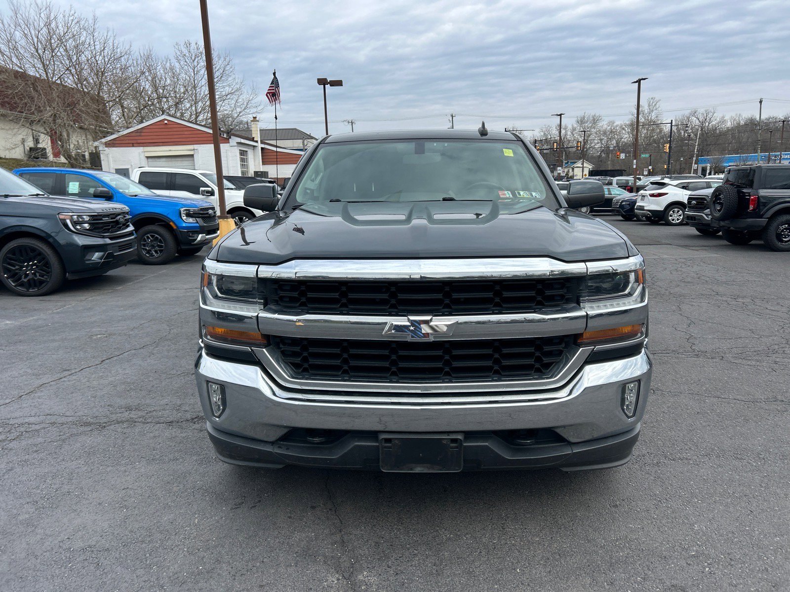Used 2017 Chevrolet Silverado 1500 LT w/ All Star Edition image 2