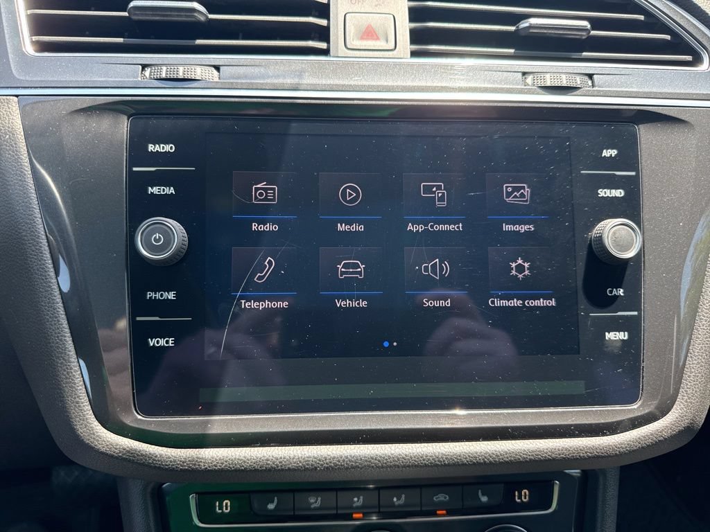 Used 2019 Volkswagen Tiguan SE w/ Panoramic Sunroof Package AWD/4WD image 24