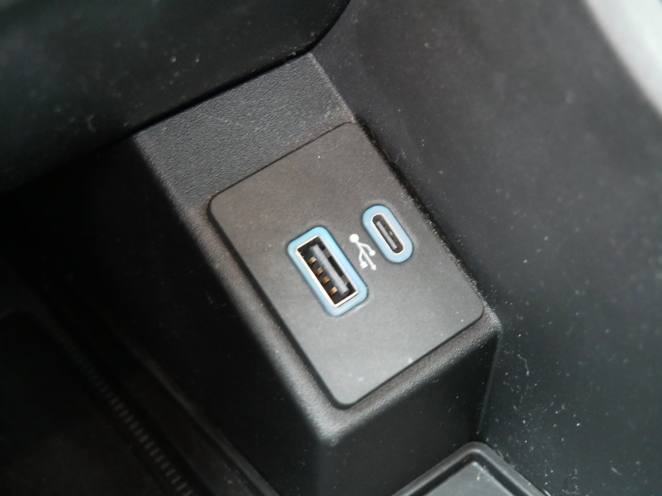 Certified 2022 Ford Edge ST w/ Equipment Group 401A image 31