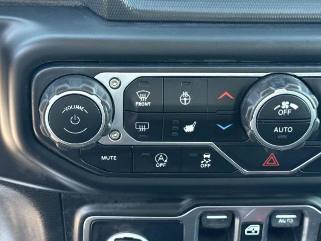 Used 2019 Jeep Wrangler Unlimited Sahara AWD/4WD image 26