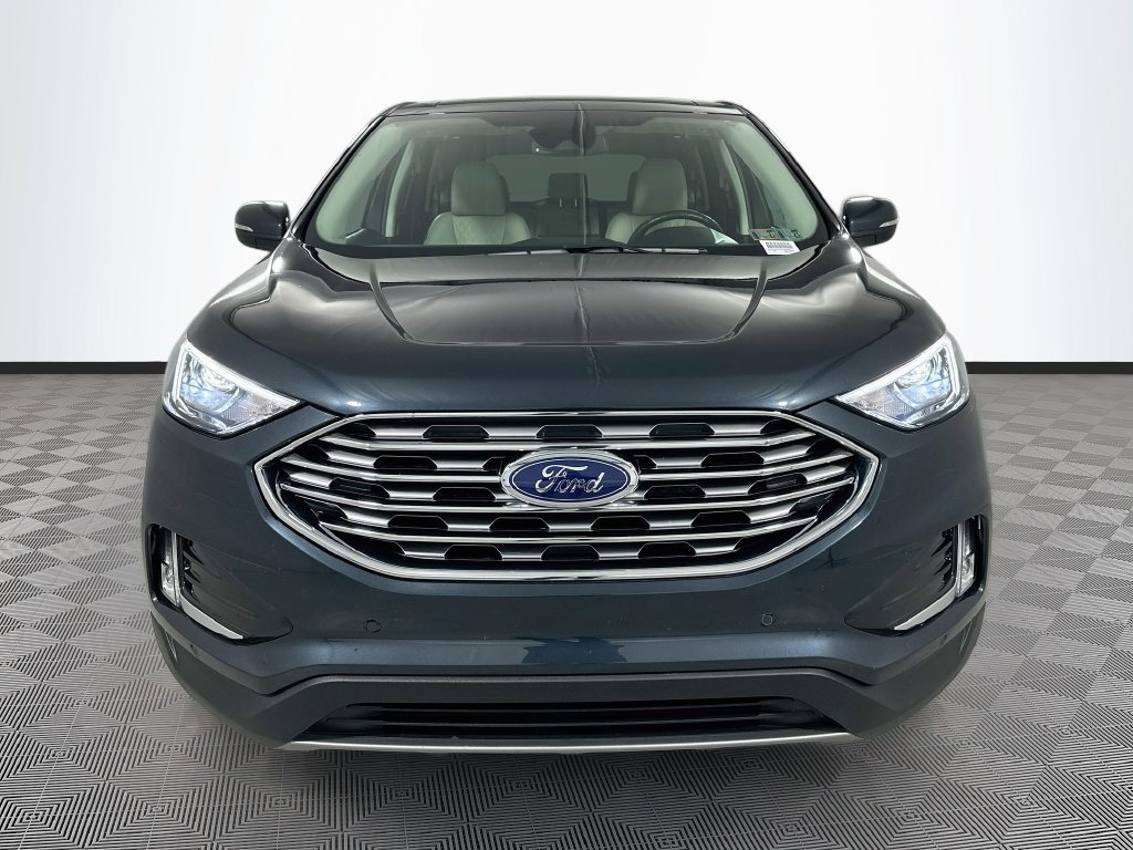 Certified 2023 Ford Edge Titanium AWD/4WD image 2
