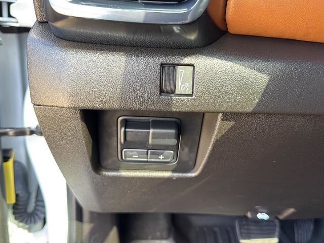 Used 2024 GMC Canyon AT4 w/ AT4 Premium Package image 14