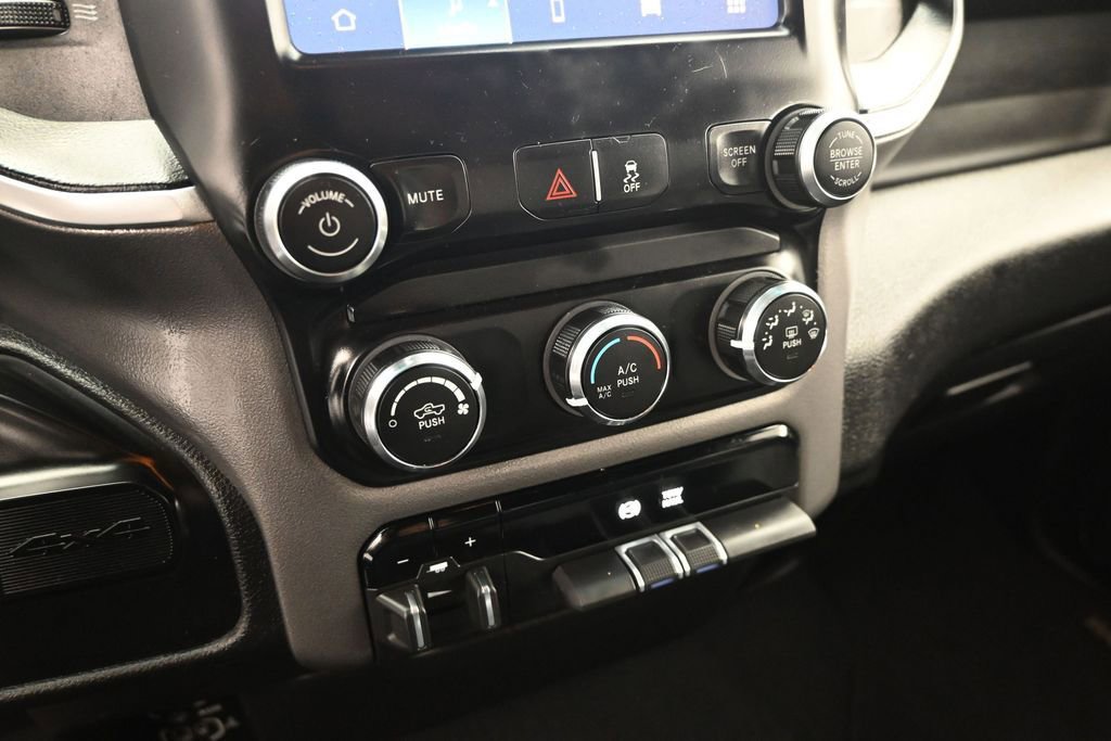Used 2022 RAM 2500 Big Horn AWD/4WD image 16