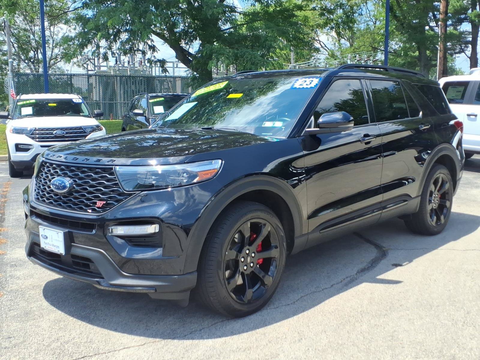 Certified 2023 Ford Explorer ST w/ Equipment Group 401A AWD/4WD image 8