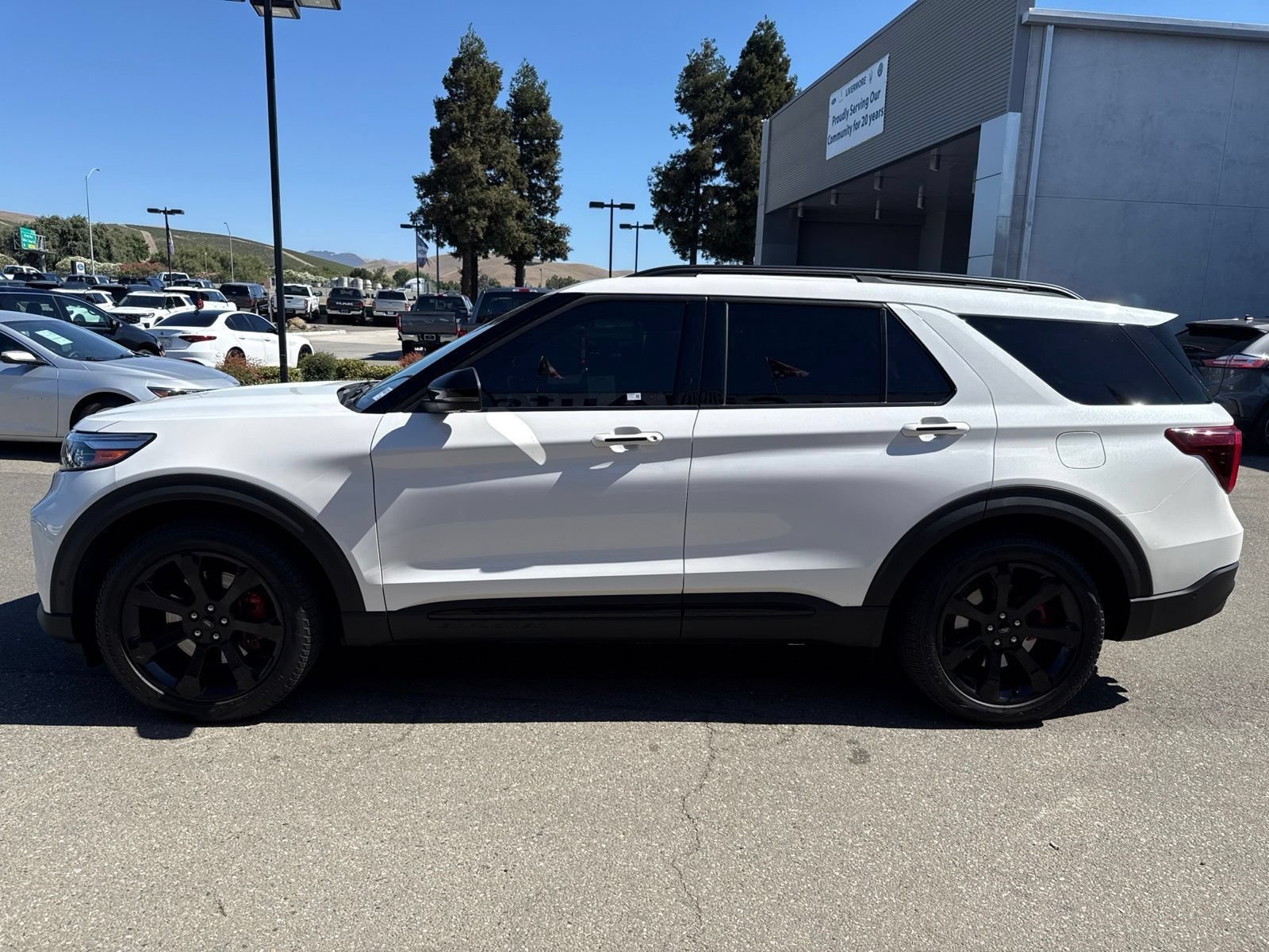 Certified 2022 Ford Explorer ST w/ Equipment Group 401A RWD image 2