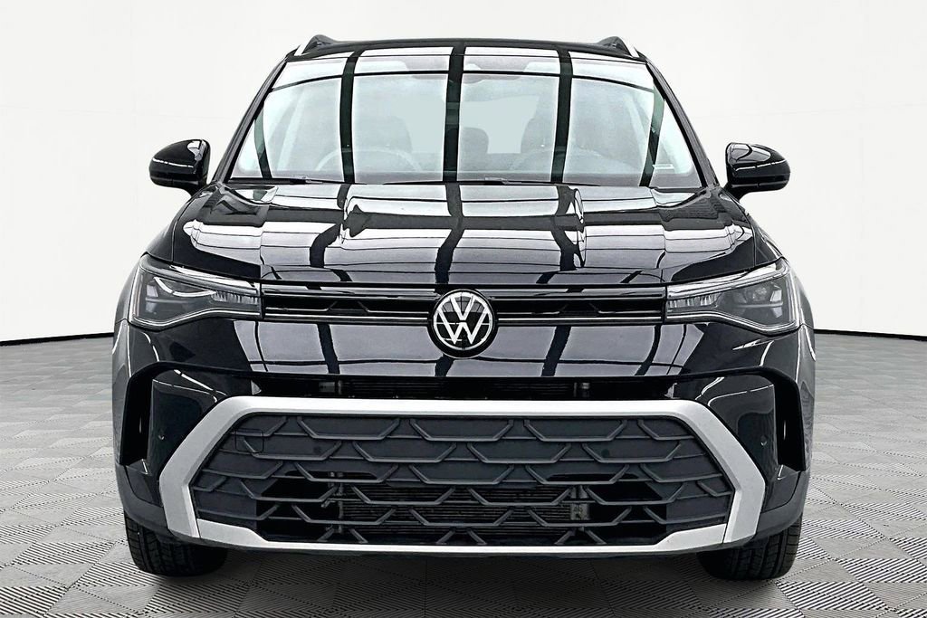 Used 2025 Volkswagen Taos SE image 6