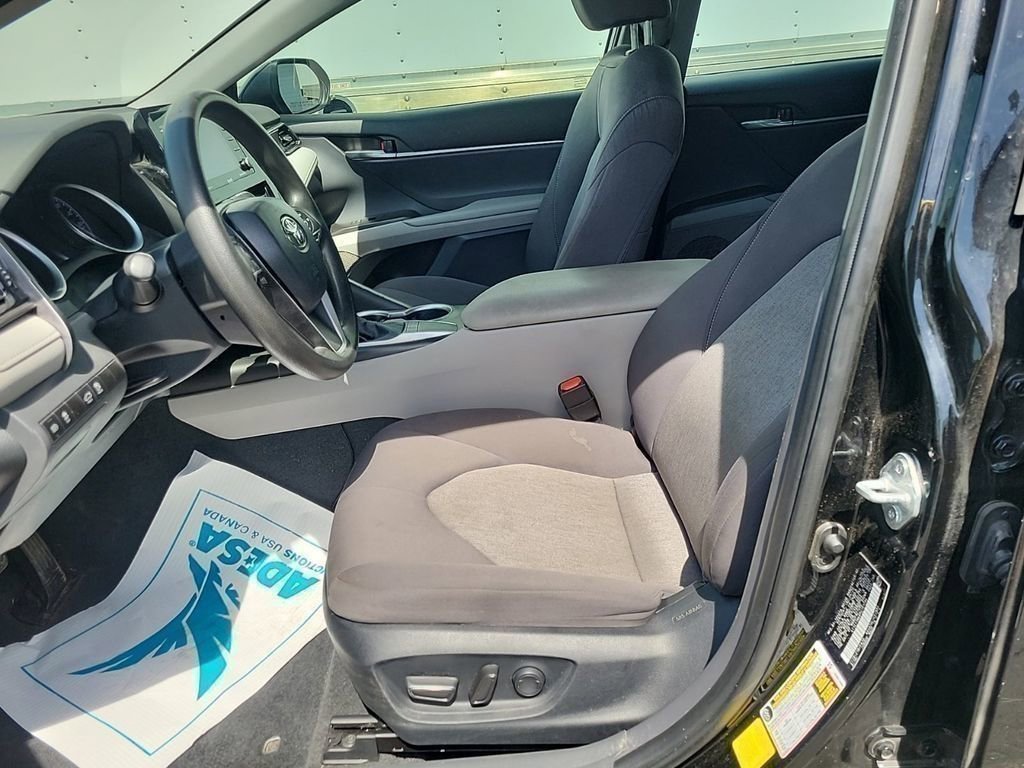 Used 2023 Toyota Camry LE FWD image 3