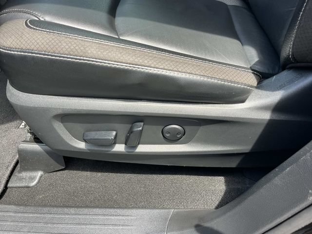 Used 2024 Nissan Pathfinder SL FWD image 35