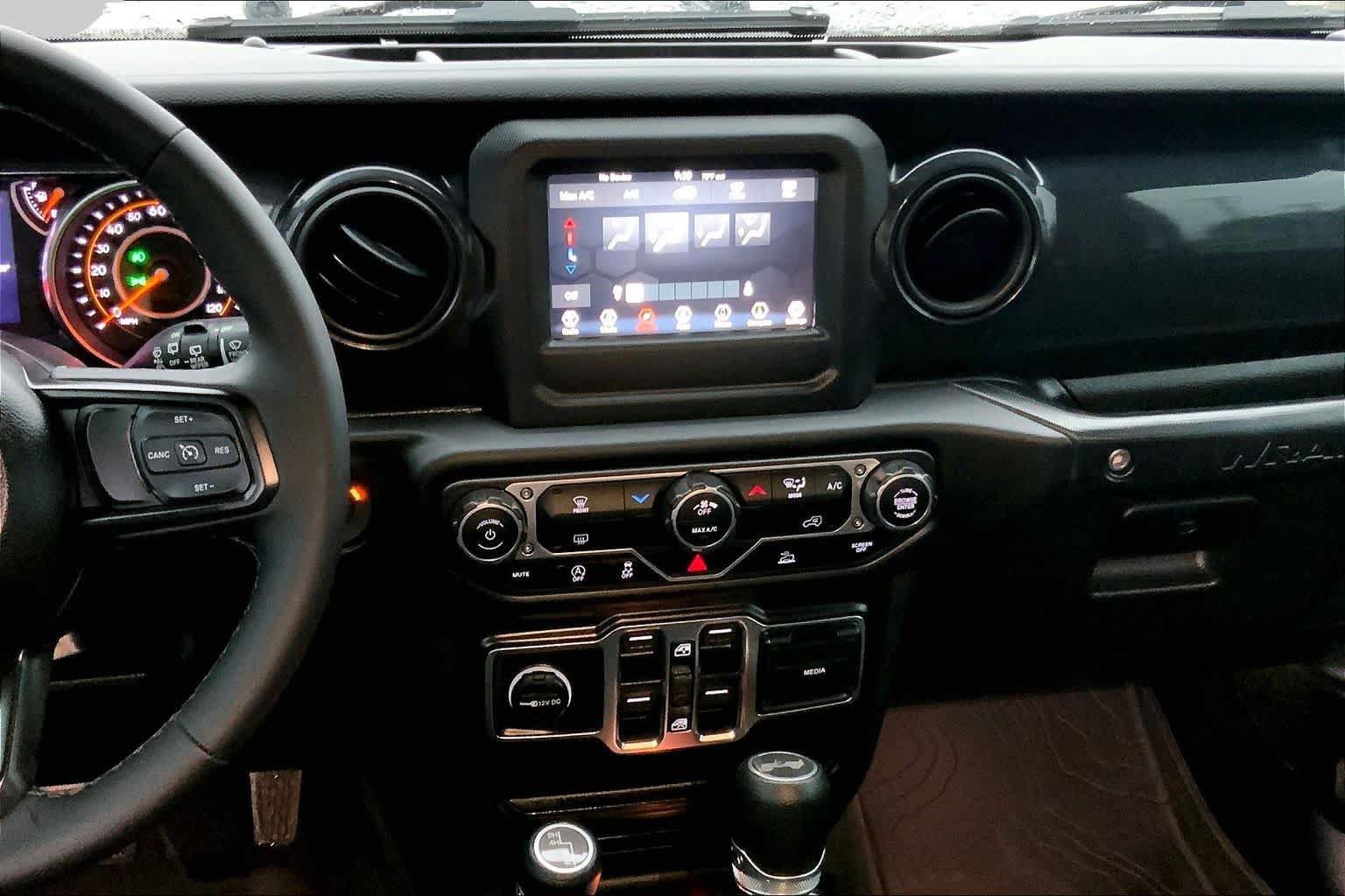Used 2023 Jeep Wrangler Unlimited Sport AWD/4WD image 8