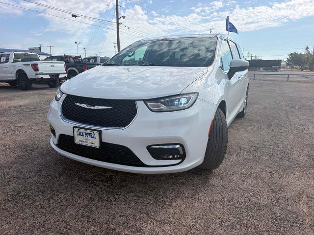 Used 2023 Chrysler Pacifica Touring-L