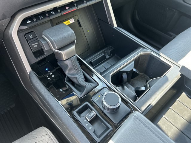 Used 2024 Toyota Tundra Limited AWD/4WD image 34