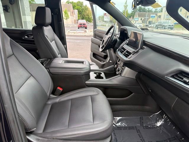 Used 2023 Chevrolet Suburban LT w/ LT Signature Plus Package AWD/4WD image 21