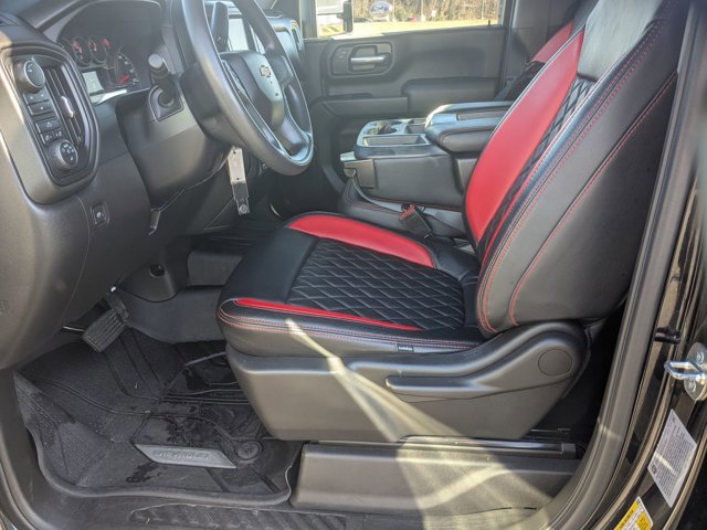 Used 2022 Chevrolet Silverado 2500 Custom w/ Custom Value Package image 13