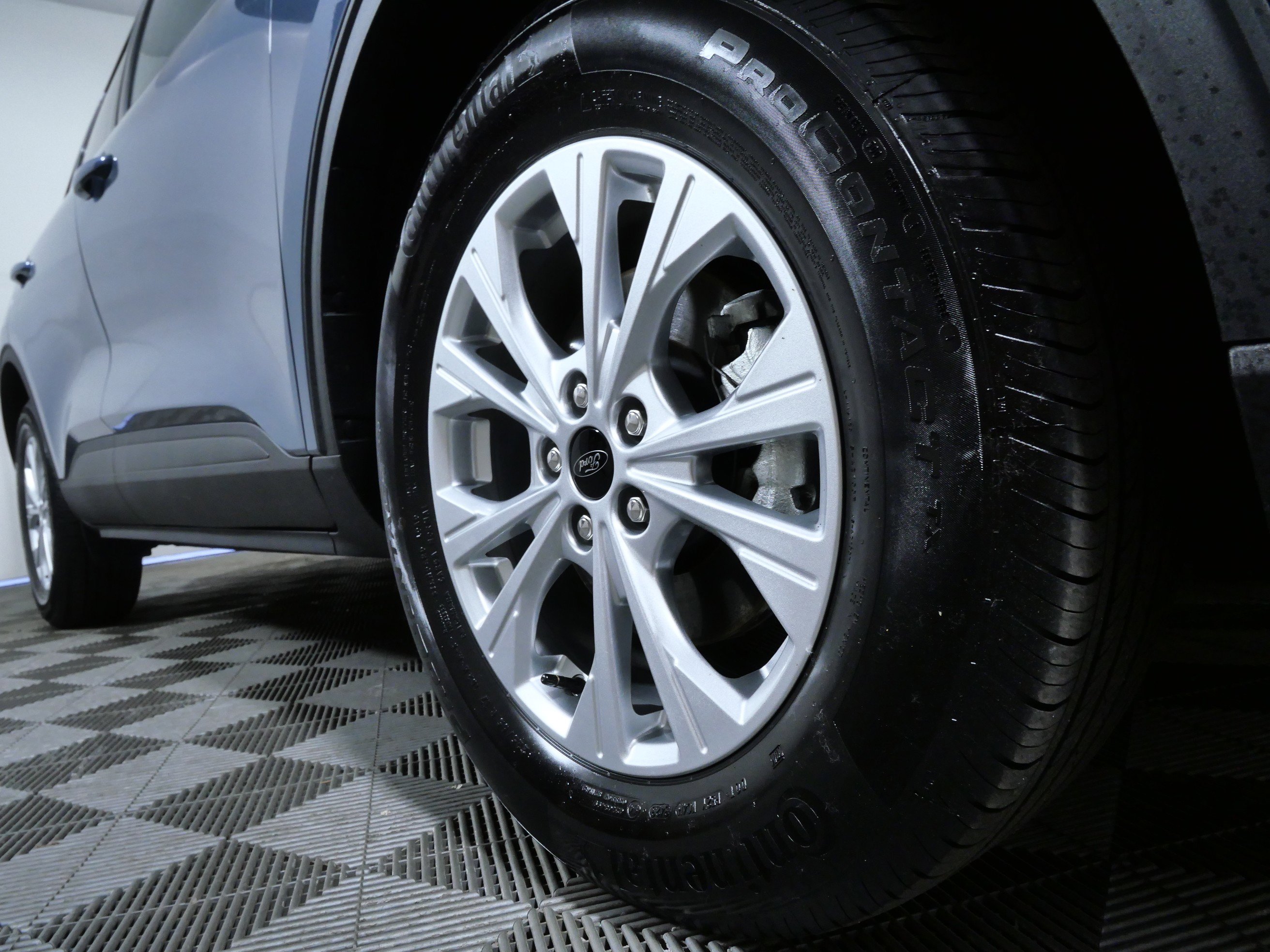 Certified 2023 Ford Escape Active AWD/4WD image 2