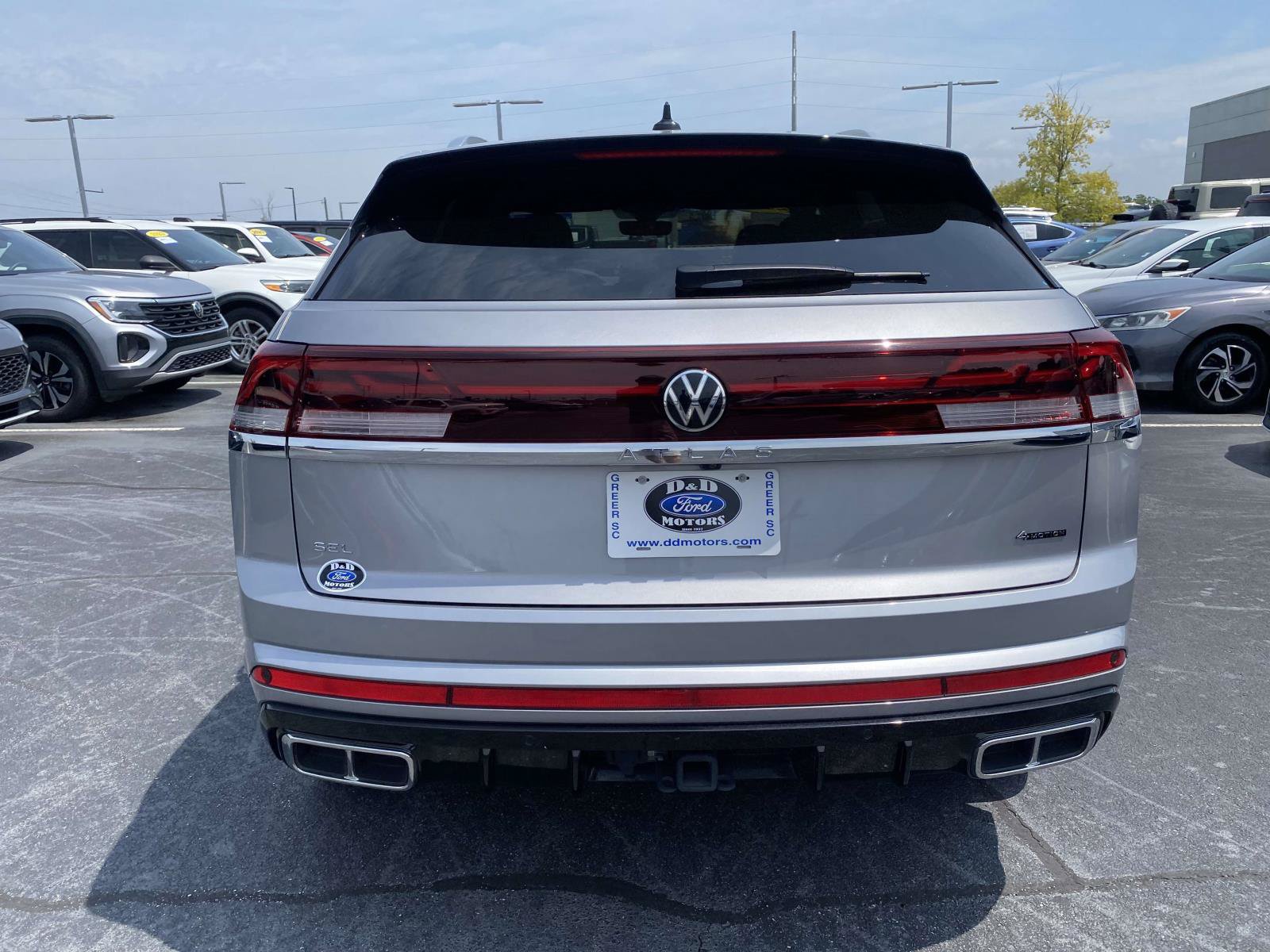 Used 2024 Volkswagen Atlas Cross Sport SEL Premium R-Line AWD/4WD image 6