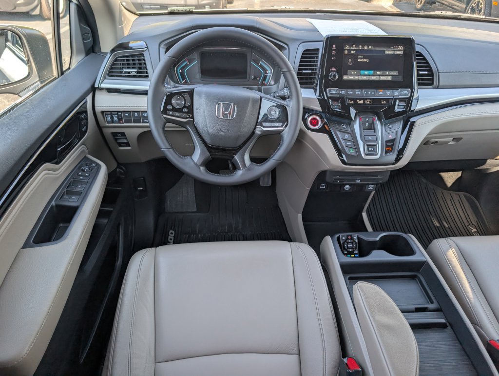Used 2023 Honda Odyssey Touring image 13