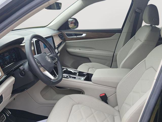 Used 2024 Volkswagen Atlas SE image 13