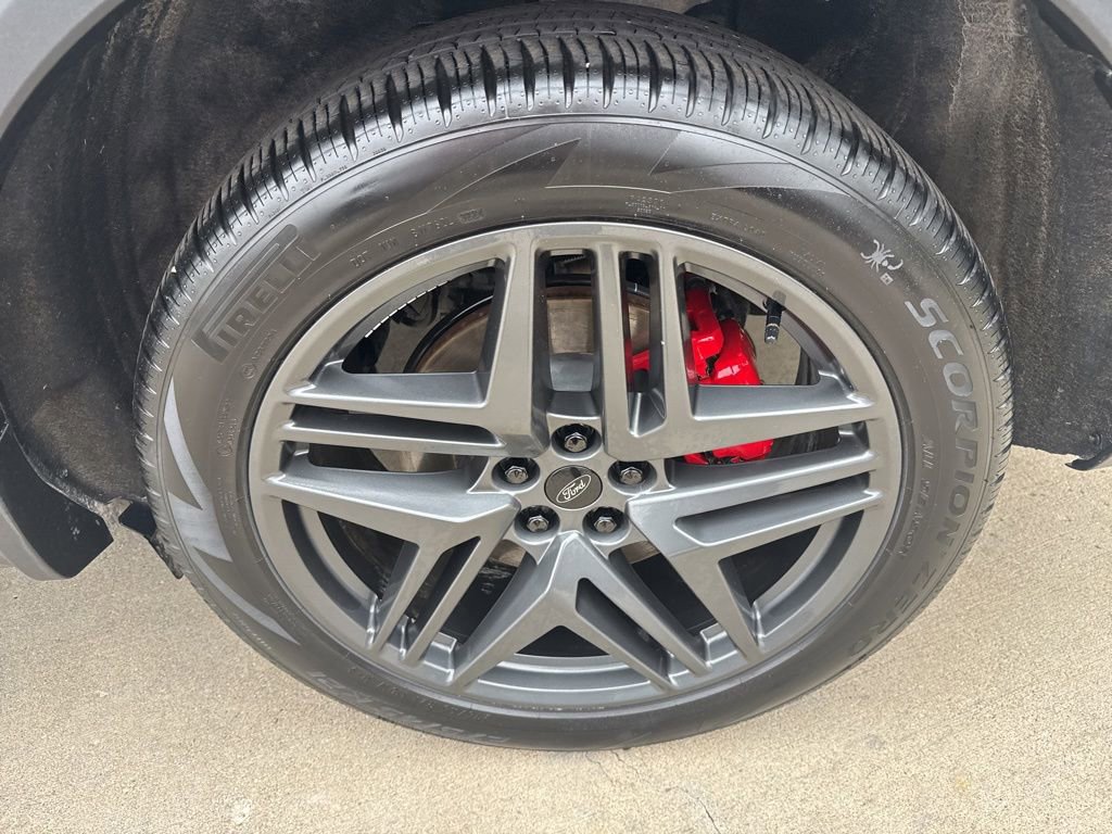 Certified 2025 Ford Explorer ST image 52