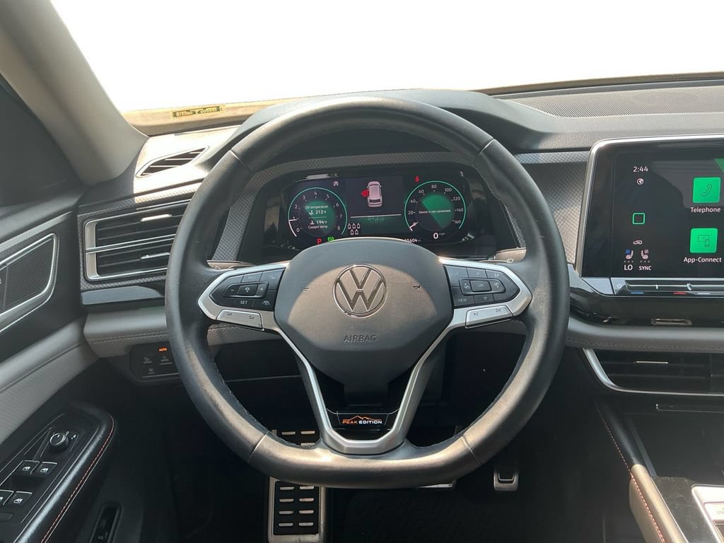 Used 2024 Volkswagen Atlas Peak Edition SE AWD/4WD image 18