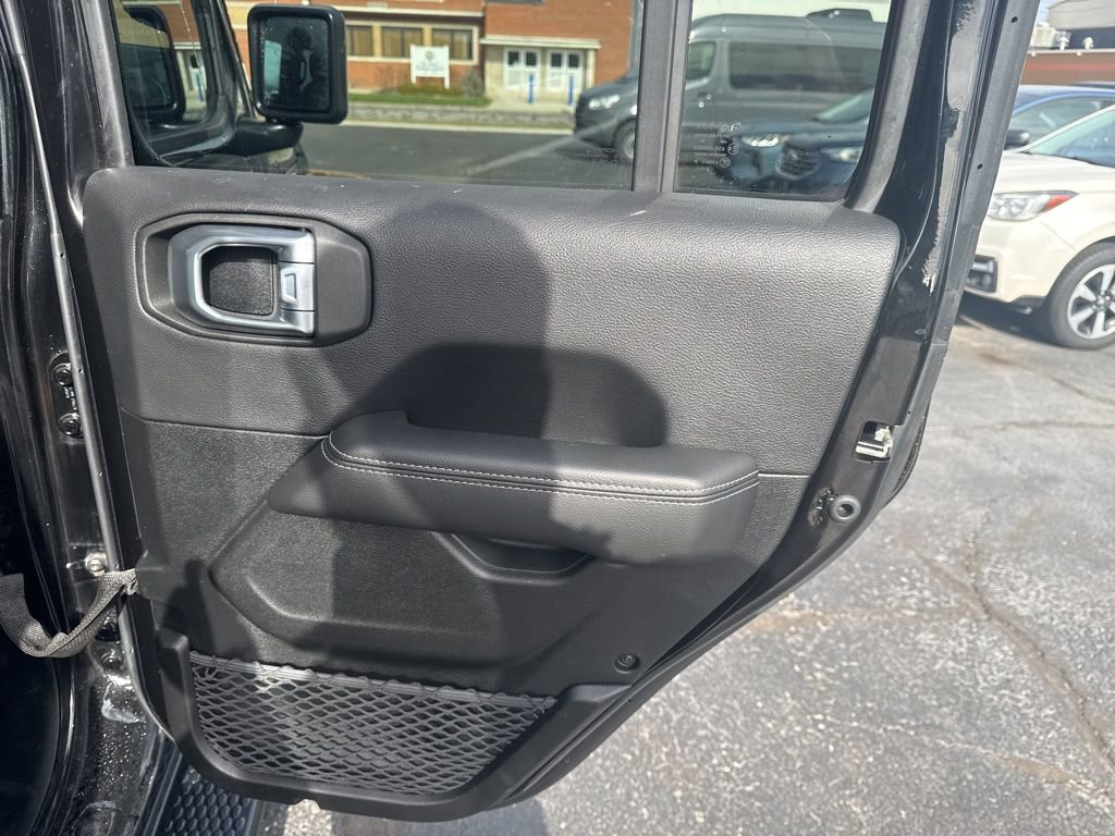 Used 2023 Jeep Wrangler Unlimited Sahara w/ Cold Weather Group image 39