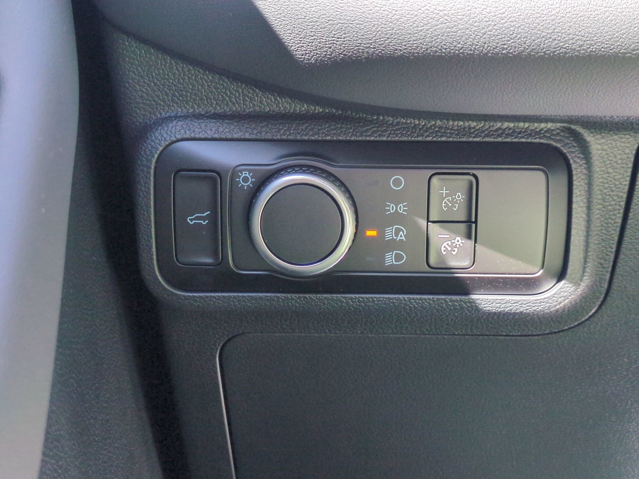 Certified 2026 Ford Explorer Active RWD image 14