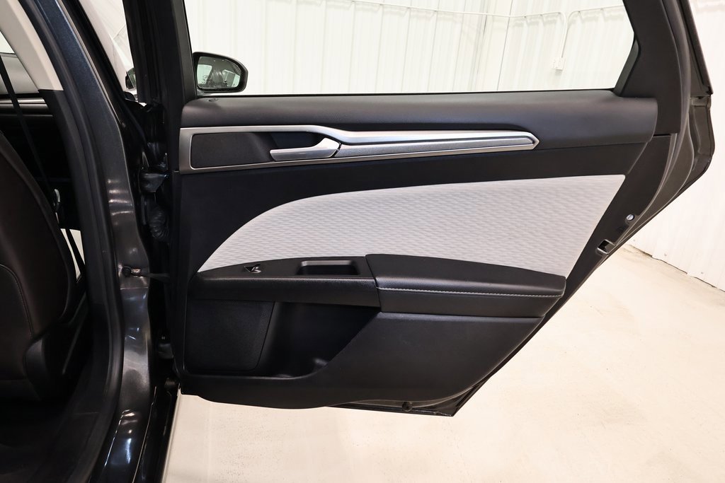 Certified 2019 Ford Fusion SE w/ Equipment Group 151A image 20